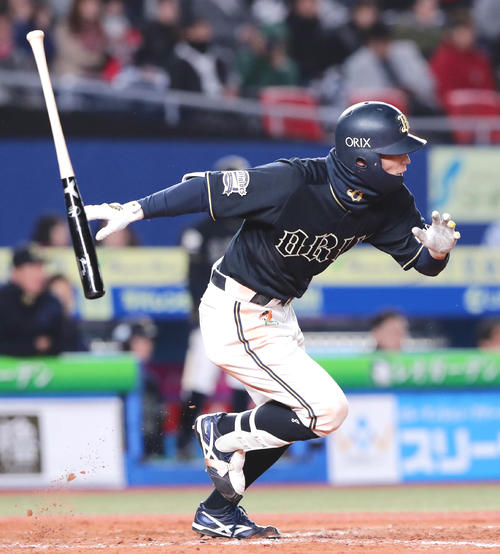ロッテ対オリックス　9回表オリックス1死二塁、後藤は中前に勝ち越し適時打を放つ（撮影・丹羽敏通）