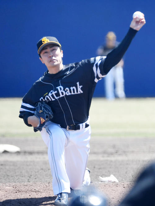 中日対ソフトバンク　ソフトバンク先発の和田（撮影・前岡正明）
