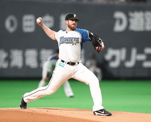 日本ハム対ロッテ　日本ハム先発のバーベイト（撮影・黒川智章）