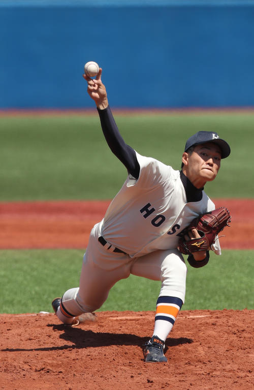 先発した法大・三浦投手