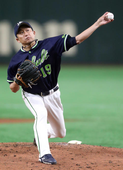 巨人対ヤクルト　ヤクルト先発の石川（撮影・狩俣裕三）