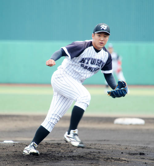 九産大先発の福森耀真投手が5回1失点の好投を見せた（撮影・浦田由紀夫）