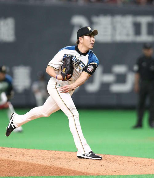 日本ハム対ロッテ　7回に登板し通算300ホールドを達成した宮西（撮影・黒川智章）