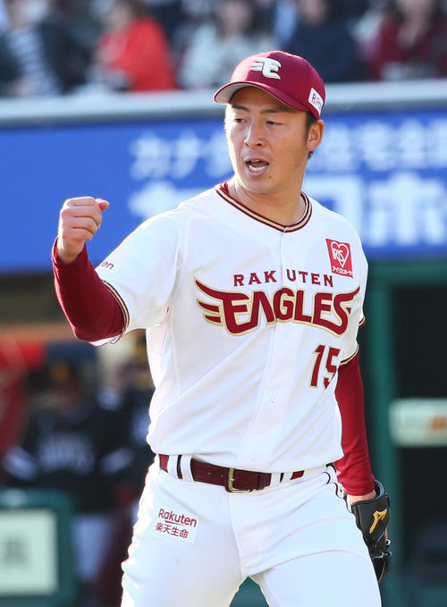楽天対ソフトバンク　8回表ソフトバンク2死二塁、美馬は牧原を空振り三振に仕留める（撮影・足立雅史）