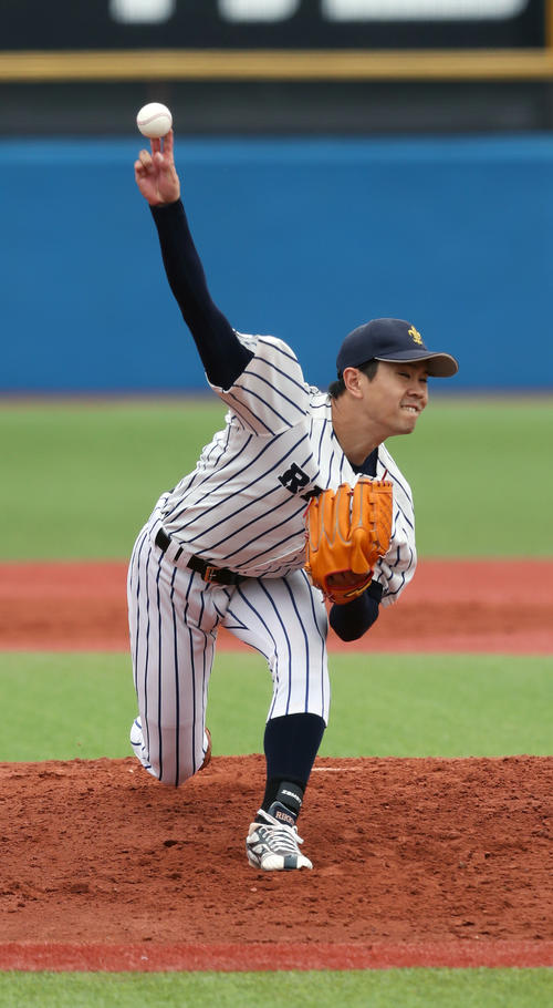立大対慶大　先発の立大・手塚（撮影者・大野祥一）