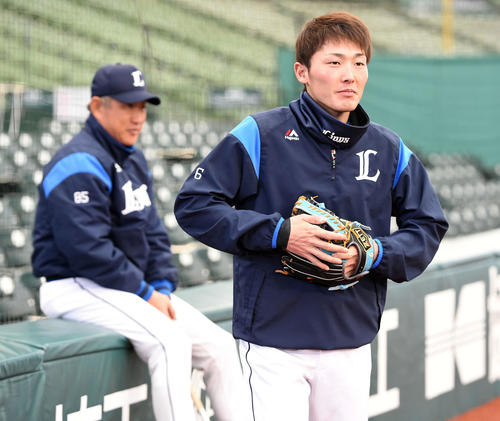 西武対オリックス　13日の試合で右手首に死球を受け「関節挫傷」と診断された西武源田（撮影・たえ見朱実）