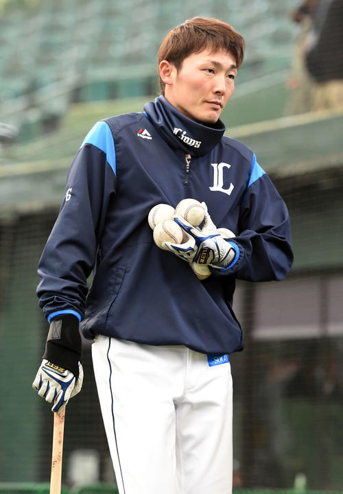 西武対オリックス　13日の試合で右手首に死球を受け「関節挫傷」と診断された西武源田（撮影・たえ見朱実）