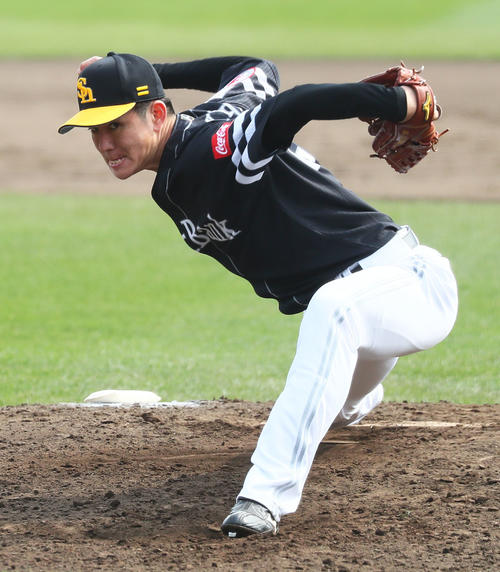 楽天対ソフトバンク　7回1失点で勝利を挙げたソフトバンク高橋礼（撮影・足立雅史）