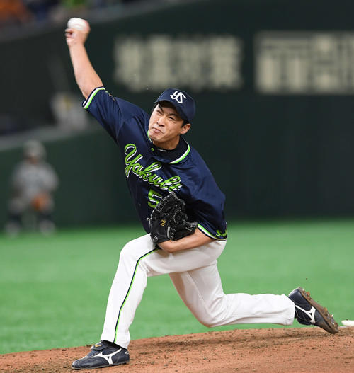 4回から2番手で登板したヤクルト五十嵐（撮影・鈴木みどり）