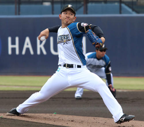 日本ハム対ロッテ　先発登板し、3回4安打4失点だった日本ハム柿木（撮影・山崎純一）