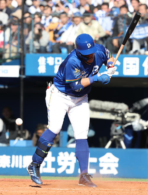 19年4月13日広島戦で右肘に死球を受けた筒香