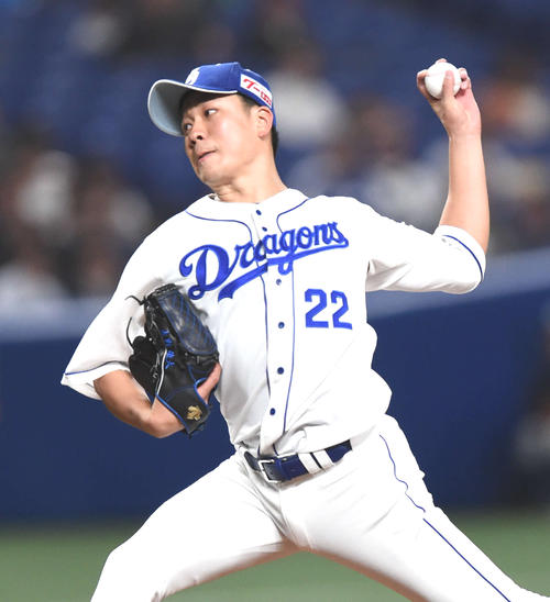 中日対DeNA　6回表無死一、二塁、力投する大野（撮影・森本幸一）