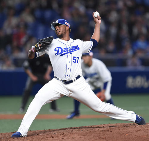 中日対DeNA　中日4番手で登板するロドリゲス（撮影・森本幸一）
