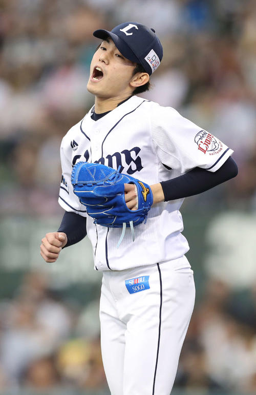 西武対ソフトバンク　6回表ソフトバンク2死一塁、松田宣を三ゴロに仕留め気合の入った表情を見せる今井（撮影・河野匠）