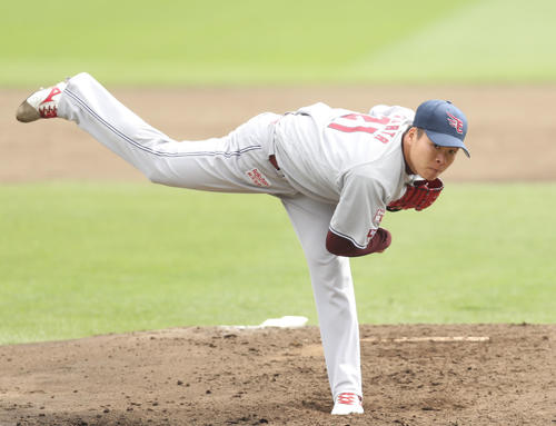 楽天対オリックス　力投する楽天先発釜田（撮影・林敏行）