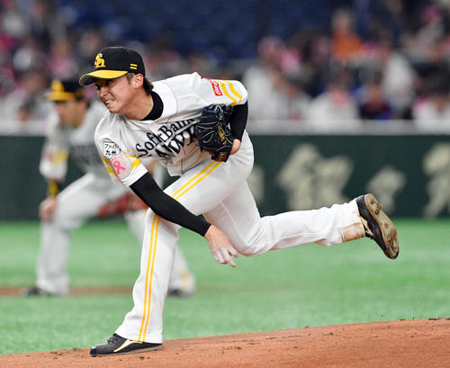 ソフトバンク対オリックス ソフトバンク先発で力投する東浜(撮影・滝沢徹郎)