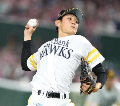ソフトバンク対オリックス 力投するソフトバンク泉(撮影・中島郁夫)