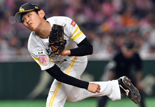ソフトバンク対オリックス　ソフトバンク2番手で力投する泉（撮影・滝沢徹郎）