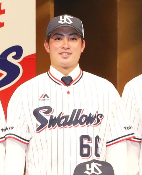 18年12月7日、ヤクルト新入団発表会の吉田