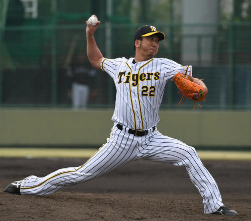 ウエスタンのソフトバンク戦に登板した藤川（撮影・渦原淳）
