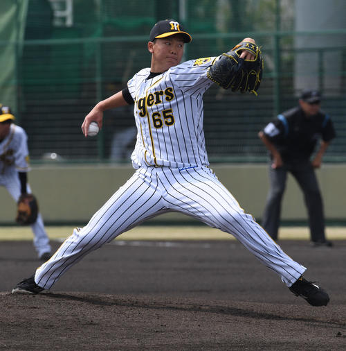阪神対ソフトバンク　ソフトバンク打線を5回1失点に抑えた湯浅克己（撮影・渦原淳）