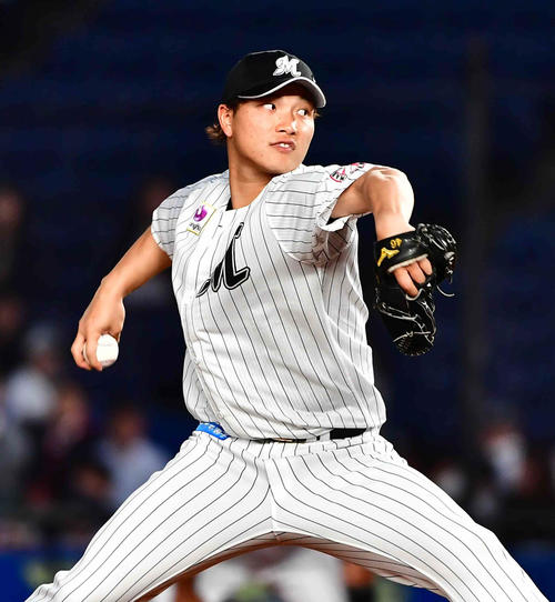 ロッテ対西武　ロッテ先発の岩下（撮影・小沢裕）