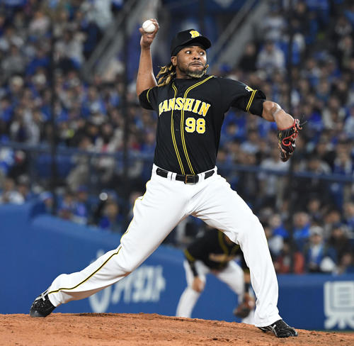 DeNA対阪神　最後を締めたドリス（撮影・奥田泰也）