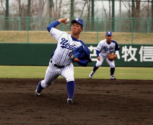 旭川大対東農大北海道　大学デビュー戦で7回無失点と好投した東農大北海道の林（撮影・永野高輔）