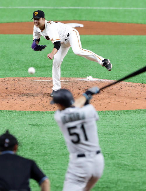 イチローを二ゴロに仕留める今村（2019年3月17日撮影）