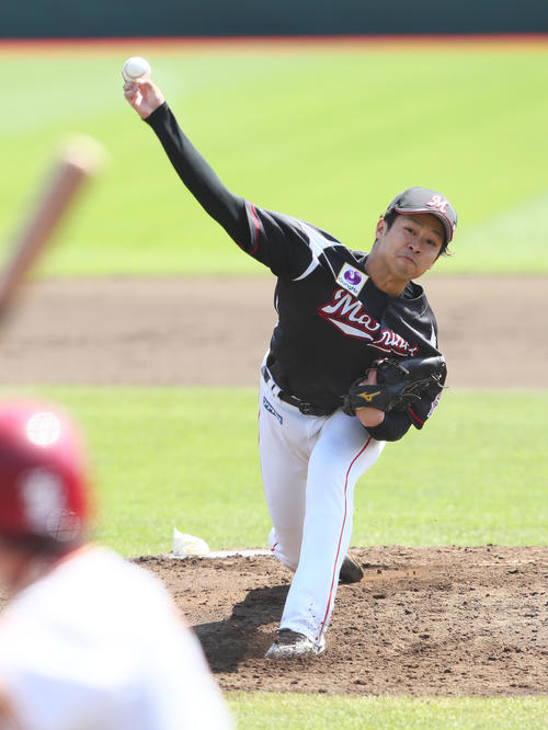 楽天対ロッテ　ロッテ先発の種市（撮影・足立雅史）