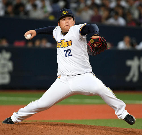 8回表西武無死から登板した沢田圭佑（撮影・渦原淳）