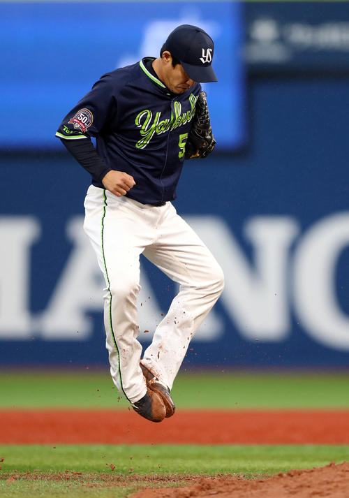 ヤクルト五十嵐の快挙生んだ田畑コーチの泥落とし プロ野球 日刊スポーツ