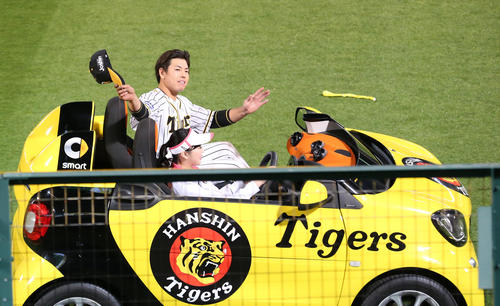 4月9日の阪神対DeNA　サイクルを達成した梅野（撮影・上山淳一）