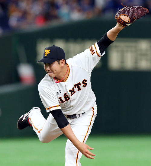 巨人対中日　巨人先発の菅野（撮影・垰建太）