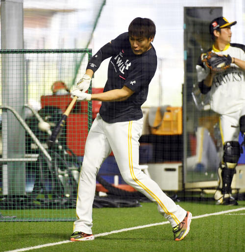打撃練習するソフトバンク柳田悠岐（2019年4月16日撮影）