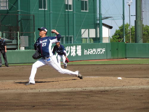 イースタン・リーグ巨人戦に登板した西武内海（撮影・久保賢吾）