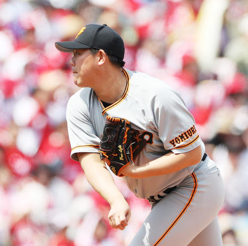広島対巨人　広島戦に先発する巨人山口（撮影・前田充）