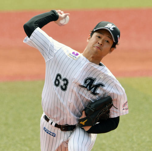 ロッテ対日本ハム　ロッテ先発で力投する種市（撮影・滝沢徹郎）