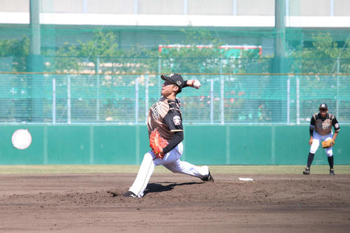 力投する日本ハム先発の吉田輝（撮影・田中彩友美）