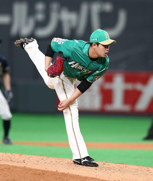日本ハム対オリックス　6回途中から登板の堀（撮影・黒川智章）