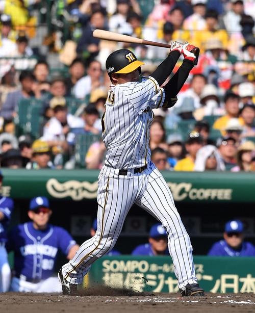 阪神対中日　4回裏阪神1死、三振に倒れる大山（撮影・上田博志）