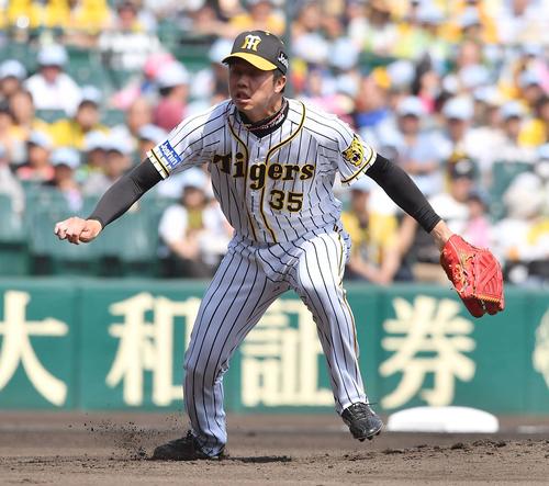 1回表中日1死満塁、高橋周平に右翼線先制適時2点二塁打を浴びる才木浩人（撮影・上田博志）
