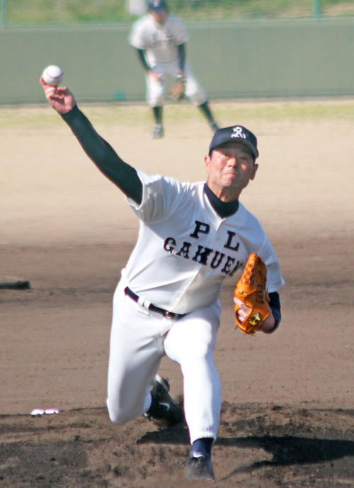 公式戦に初登板した桑田氏（撮影・柏原誠）