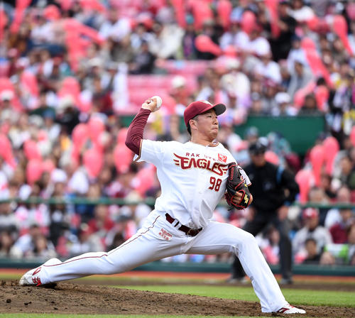 楽天対日本ハム　5回表から2番手として登板した楽天今野（撮影・横山健太）