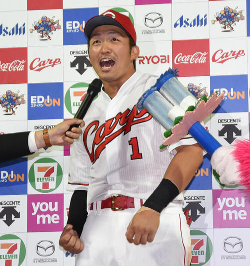 サヨナラ本塁打を放った鈴木誠也はヒーローインタビューで「最高でーす」と連発（2019年5月15日撮影）