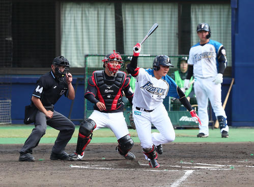 日本ハム対ロッテ　6回裏日本ハム2死、一ゴロに倒れる清宮（撮影・足立雅史）