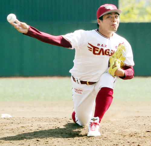 楽天対ヤクルト　力投する楽天の2番手で登板した木村