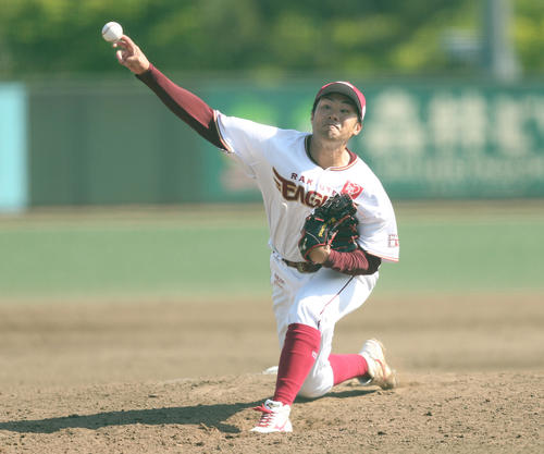 楽天対西武　力投する楽天由規（撮影・野上伸悟）