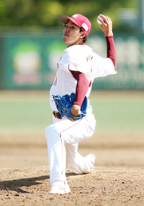 楽天対西武　力投する楽天岸（撮影・野上伸悟）