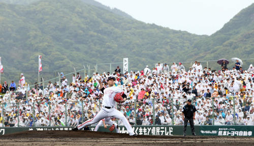 ソフトバンク対日本ハム　無傷の5勝目を挙げた千賀（撮影・栗木一考）
